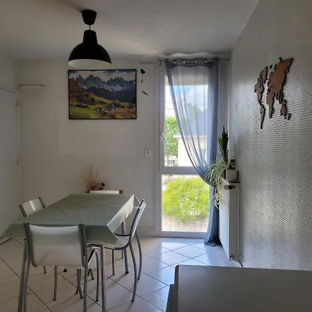 Proche Du Centre Διαμέρισμα *